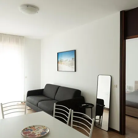 134 - Bilocale Vista Mare Con Terrazzo E Parking Coperto Lignano Sabbiadoro